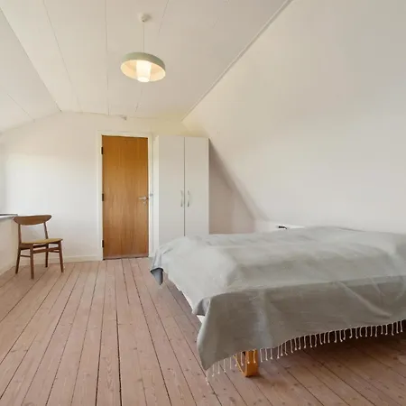 Holiday home Gorgeous In With Kitchen Ostermarie